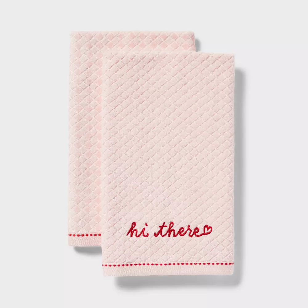 Paquete de 2 toallas de mano bordadas de San Valentín - Threshold™