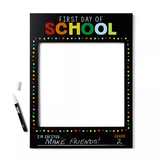 Marco con borde para letrero del primer día de clases