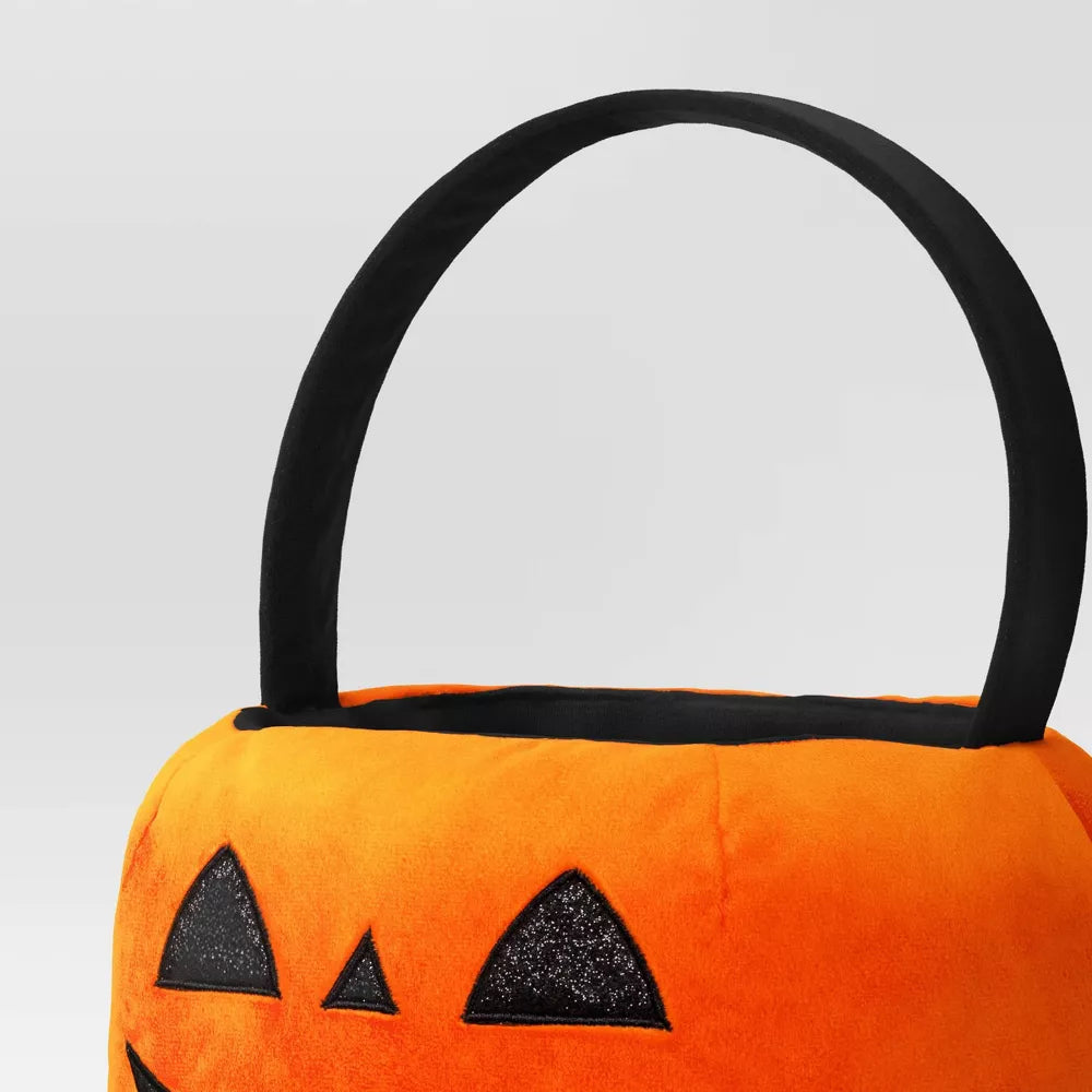 Cesta de calabaza de Halloween para pedir dulces